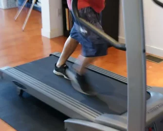 Black color treadmill mat Reduces Treadmills Noise and Impact, Protects Floors man running on treadmill