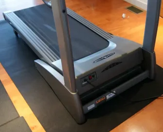 Black color treadmill mat Reduces Treadmills Noise and Impact, Protects Floors treadmill placed on it