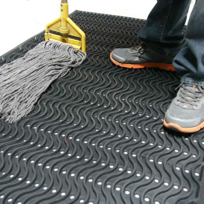 Black Color Commercial Entrance Mat, Promotes Safety and Slip-Protection easy to clean