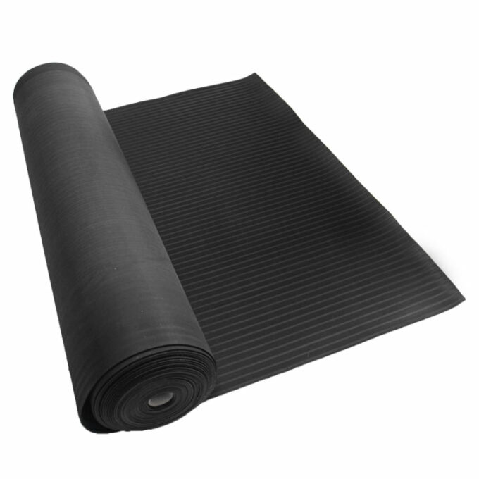 Black Color Rubber Runner Mats with Extra Toehold in Wet Conditions rolled