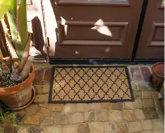 Outdoor mat to keep dirt away