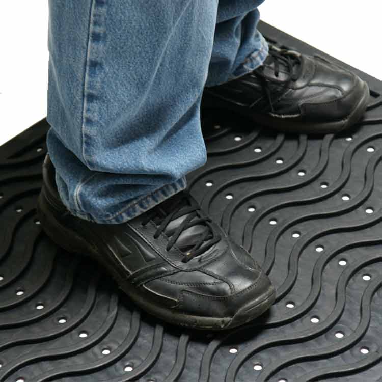 Dura-Scraper Checkered” Rubber Doormat