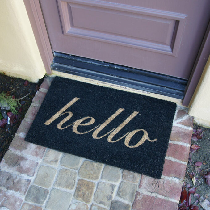 A minimalist Expression just Hello doormat